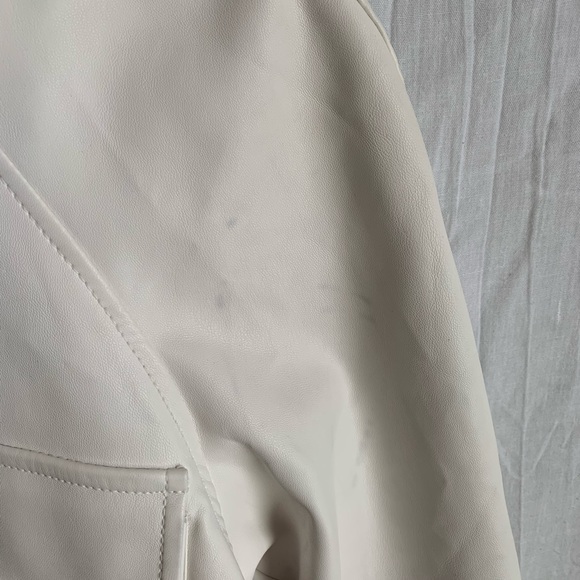 Low Classic Designer Korean Brand White Faux Leather Cargo Oversized Jacket - Picture 10 of 13